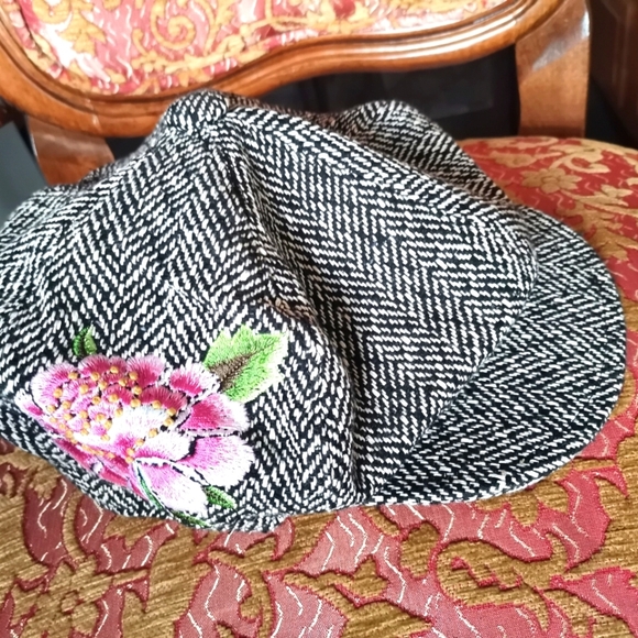 United Colors Of Benetton Accessories - United Colors of Benetton Hat